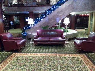 With no flash enabled, this picture of the lobby is slightly blurry.